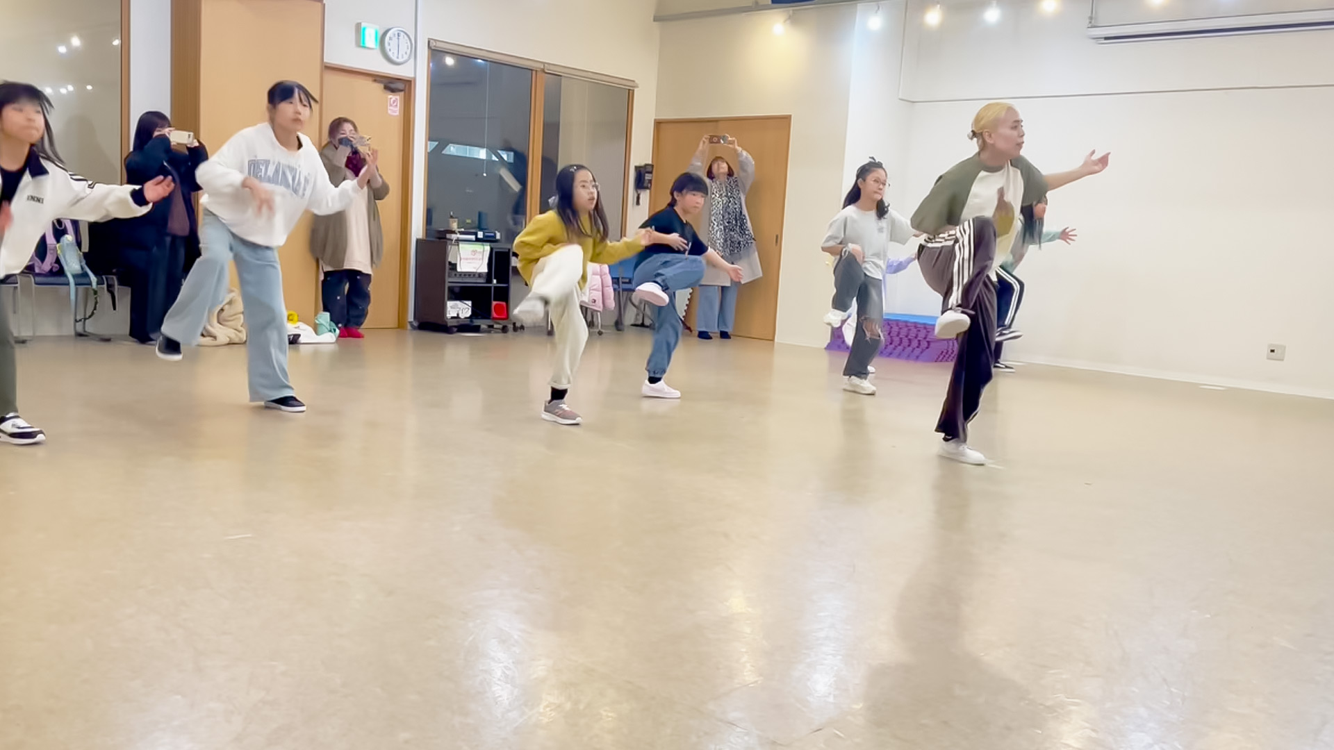 須磨ダンススタジオ 神戸市 須磨区 白川台 ストリートダンス 体操