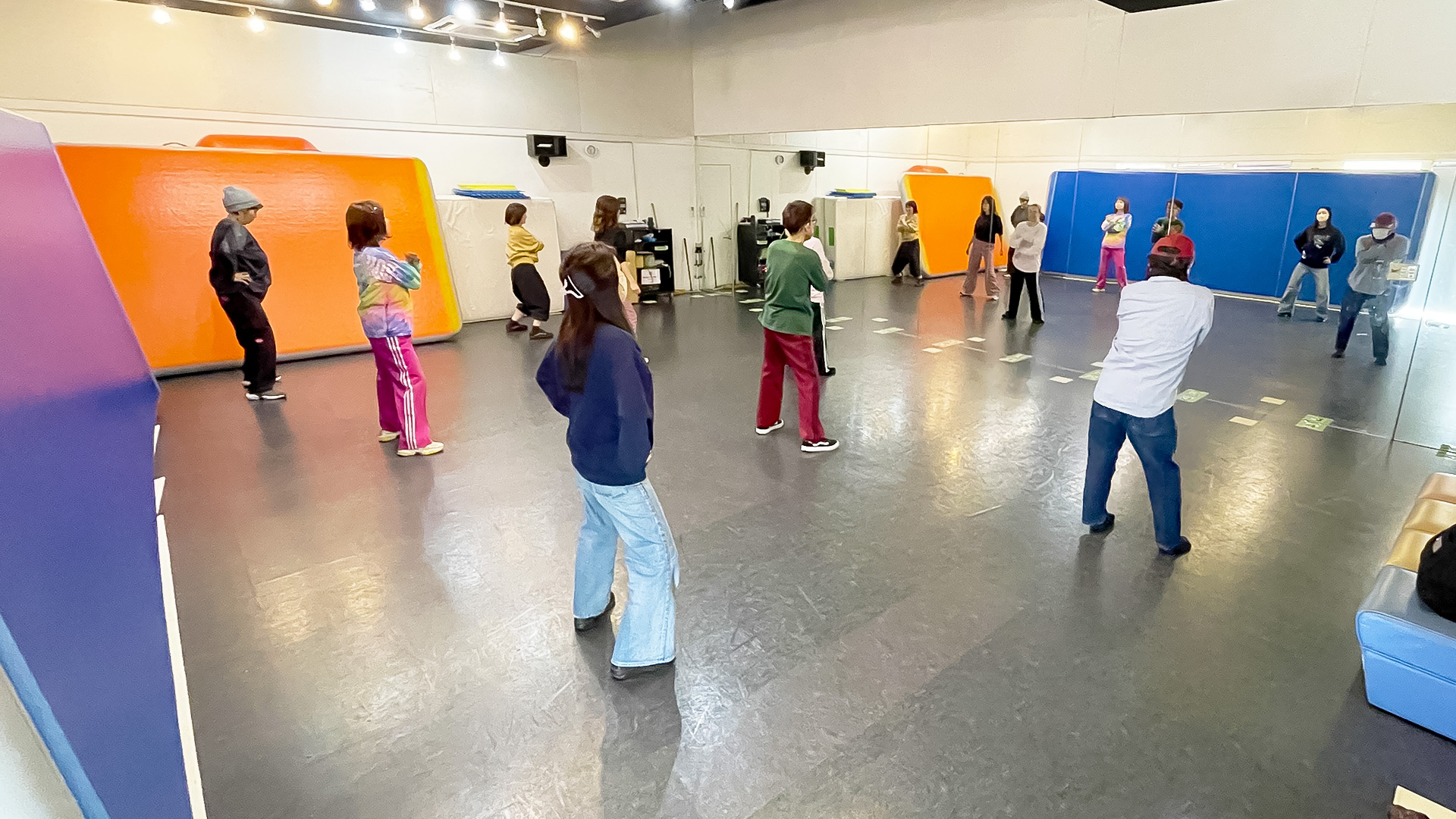 須磨ダンススタジオ 神戸市 須磨区 白川台 ストリートダンス 体操