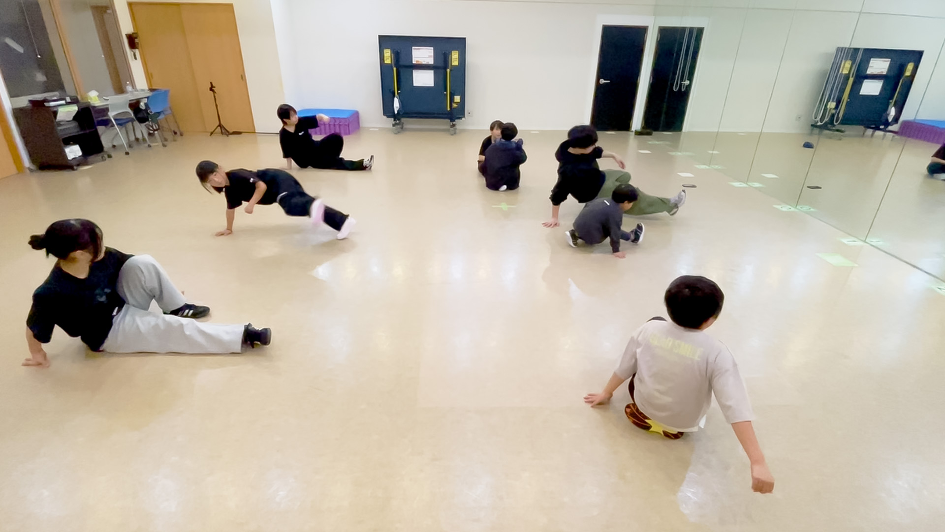 須磨ダンススタジオ 神戸市 須磨区 白川台 ストリートダンス 体操